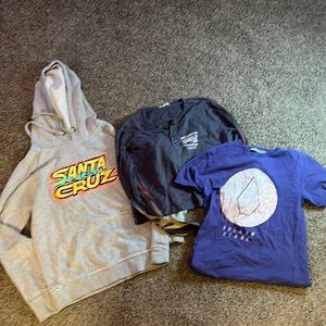 Pack of three graphic tees!